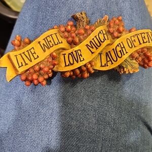 VINTAGE Inspirational Plaque with Red Berries